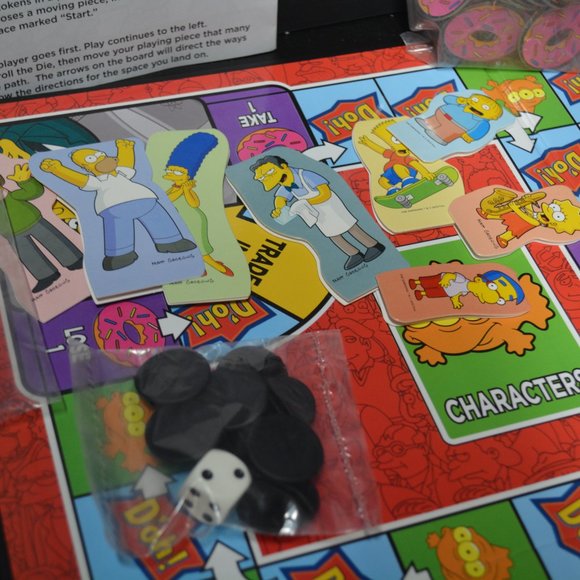 the Simpsons Fan Edition Trivia Board Card Game - Picture 6 of 8